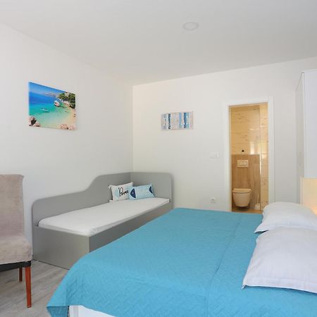 Apartments By The Sea Brela, Makarska - 6688 Værelse billede