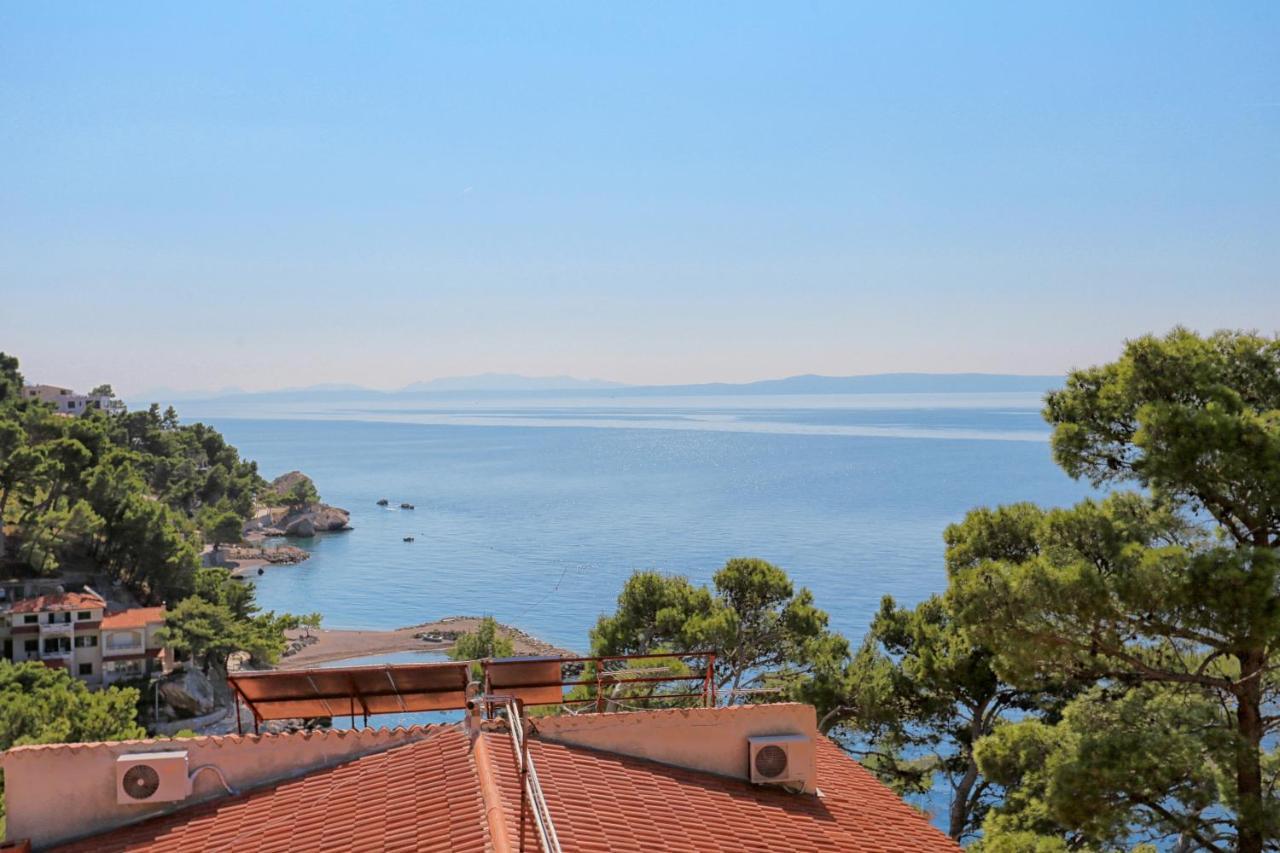Apartments By The Sea Brela, Makarska - 6688 Eksteriør billede