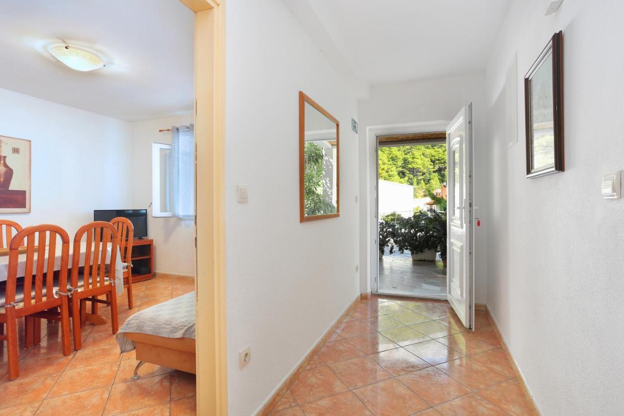 Apartments By The Sea Brela, Makarska - 6688 Eksteriør billede